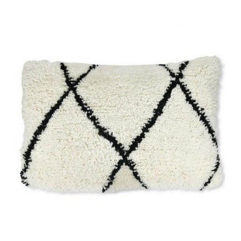 Beni Ouarain kussen - Zachte, rechthoekige styling in zwart-wit, perfect voor modern Scandinavisch en bohemien interieur.