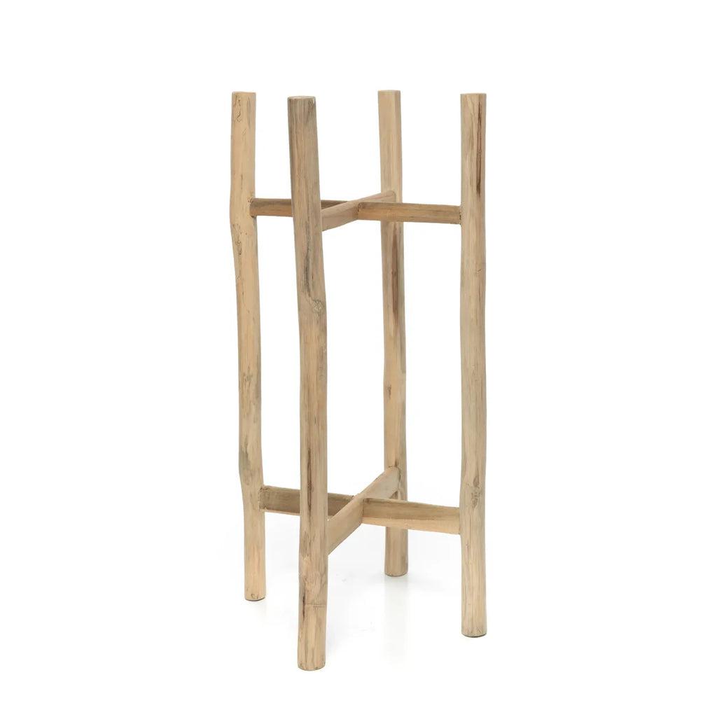 Robuuste teakhouten standaard voor Boho vaas The Chalk High, perfect voor het tonen van planten en interieurverrijking.