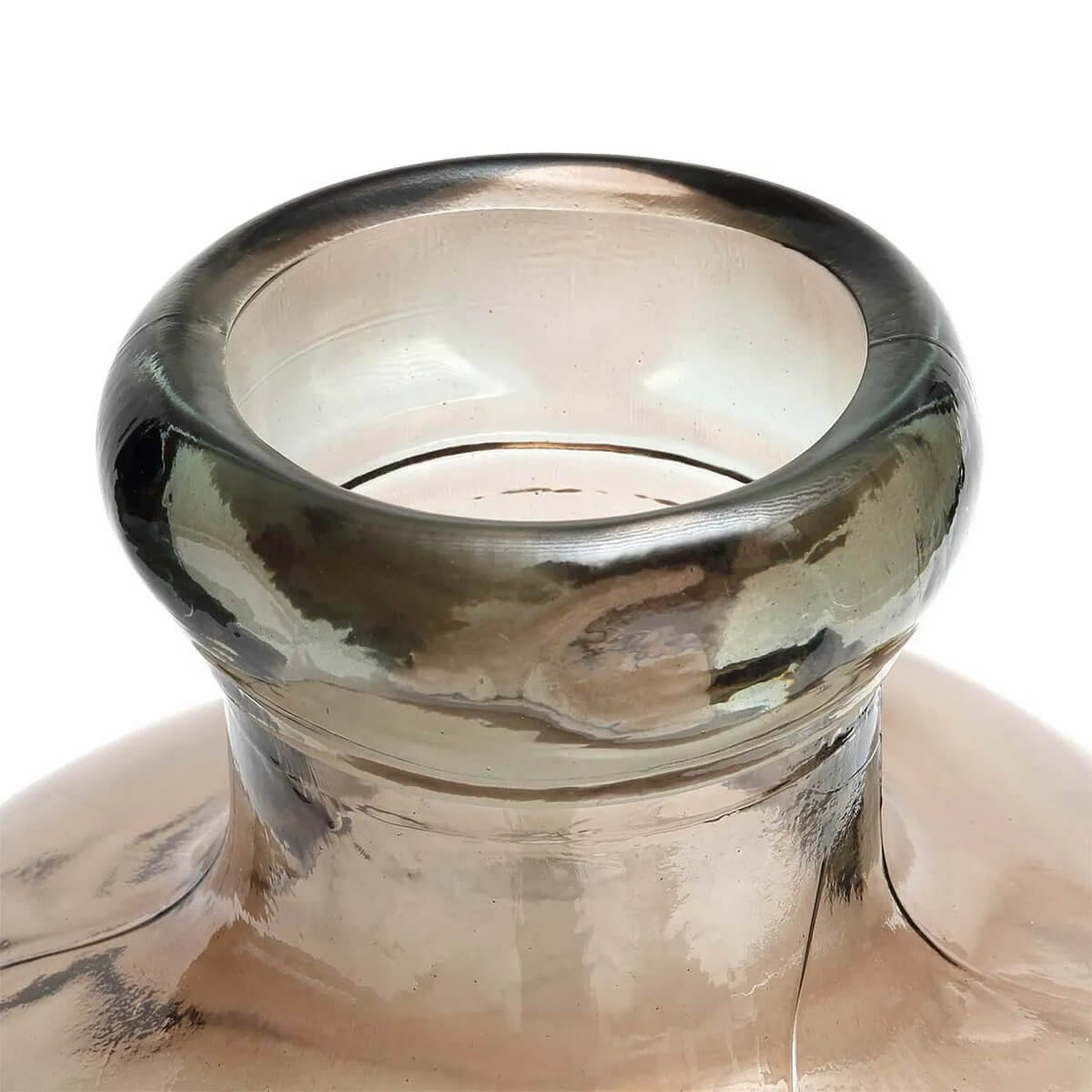 Close-up of De Bolai Vaas - Beige showing recycled glass texture; perfect Bohemian decor for modern or traditional spaces.