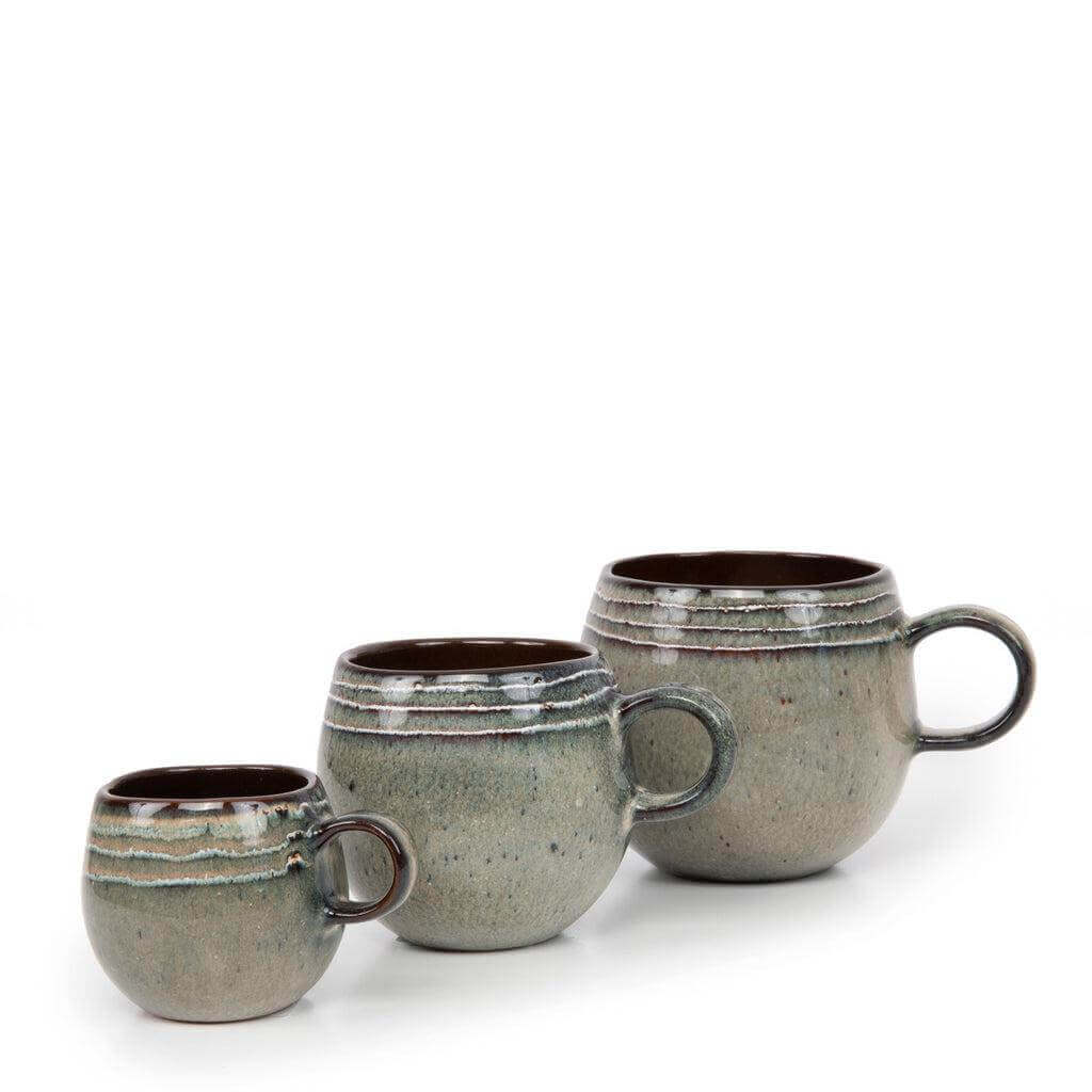 Set van drie aardewerken koffiemokken in gemengde kleuren, geschikt voor elke gelegenheid, vaatwasmachinebestendig.