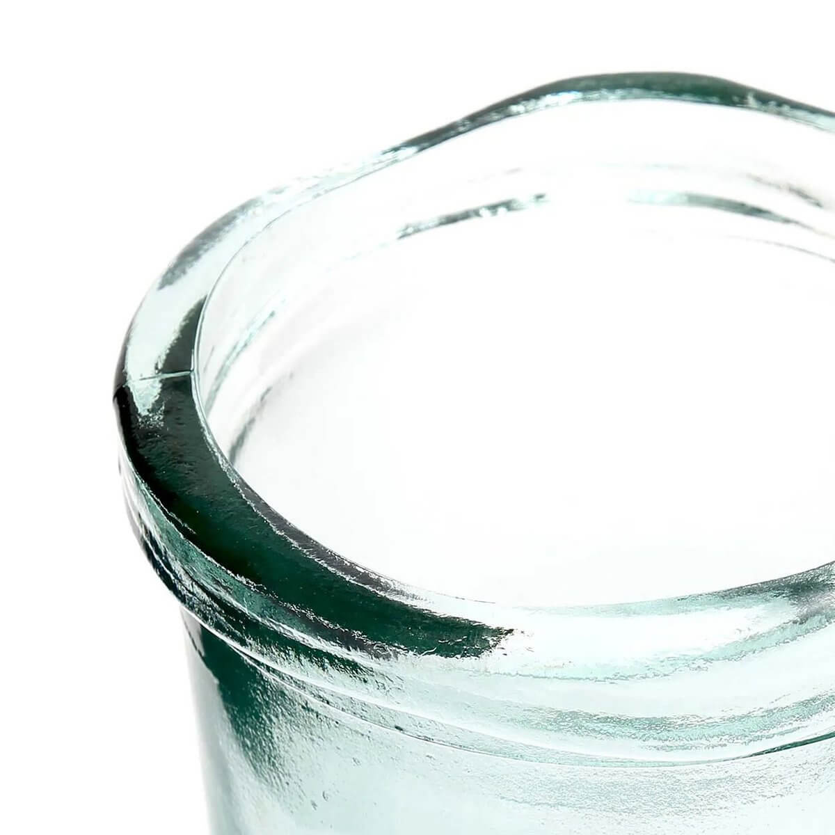 Close-up of the De Jiandan Vaas in blue recycled glass, showcasing its bohemian and minimalist design.