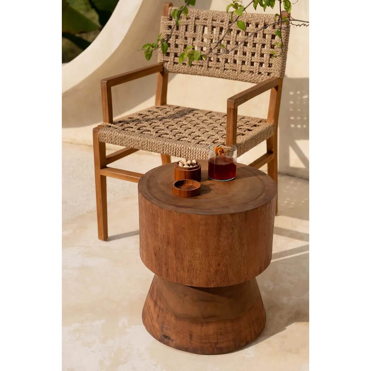 Bohemian charm: De Mitcha Kruk - Naturel, perfect as a modern seat or side table with a minimalist design and beautiful wood markings.