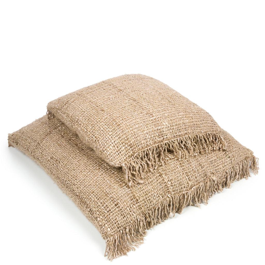 De Oh My Gee Kussenhoes - Beige - 40x40 Bazar Bizar Dit kussen voegt een prachtig en chique element van textuur toe aan uw zachte inrichting. Een onmisbaar stuk om uw interieur, tuin of patio een boho-touch te geven. Eindeloze mogelijkheden om uw persoonl