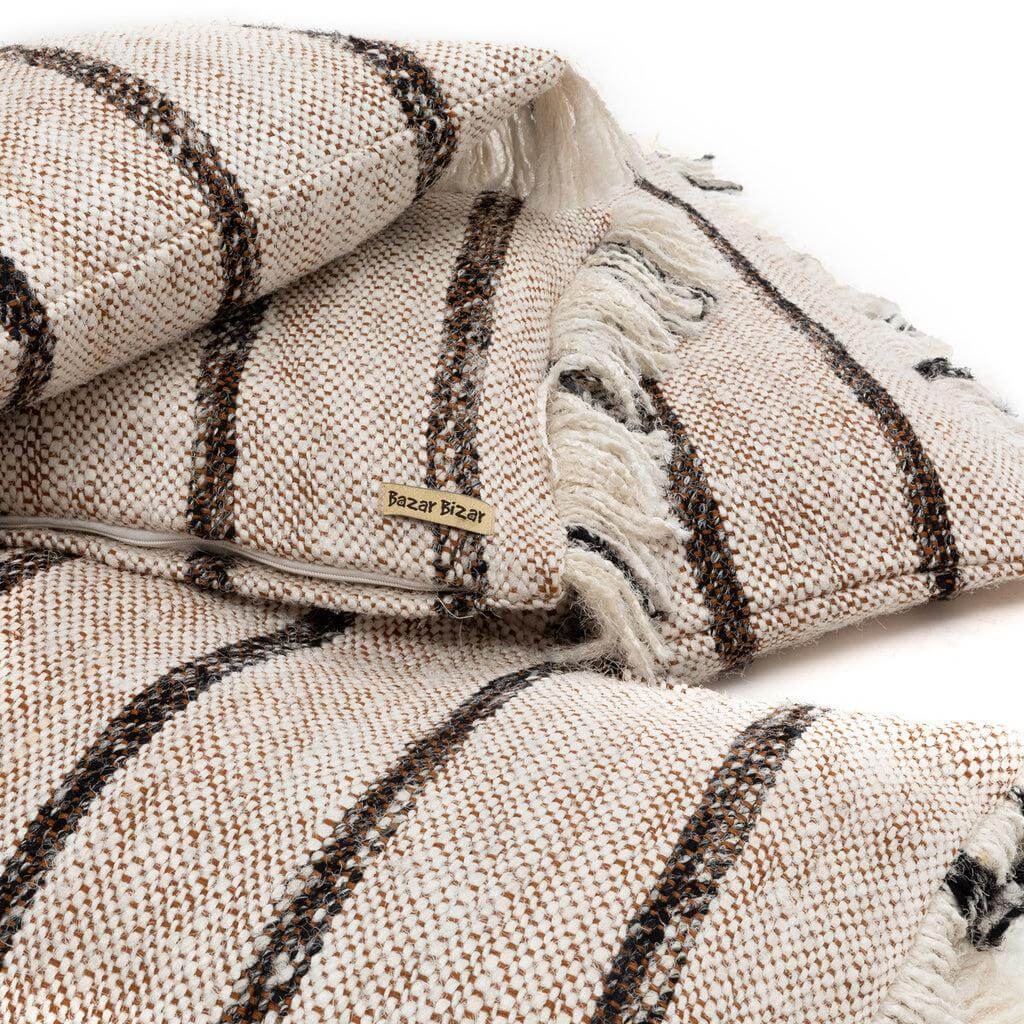 Bohemian wit kussenhoes 35x100, handgemaakt katoenen textuur, perfect voor een boho stijl interieur, woonkamer of slaapkamer decor.