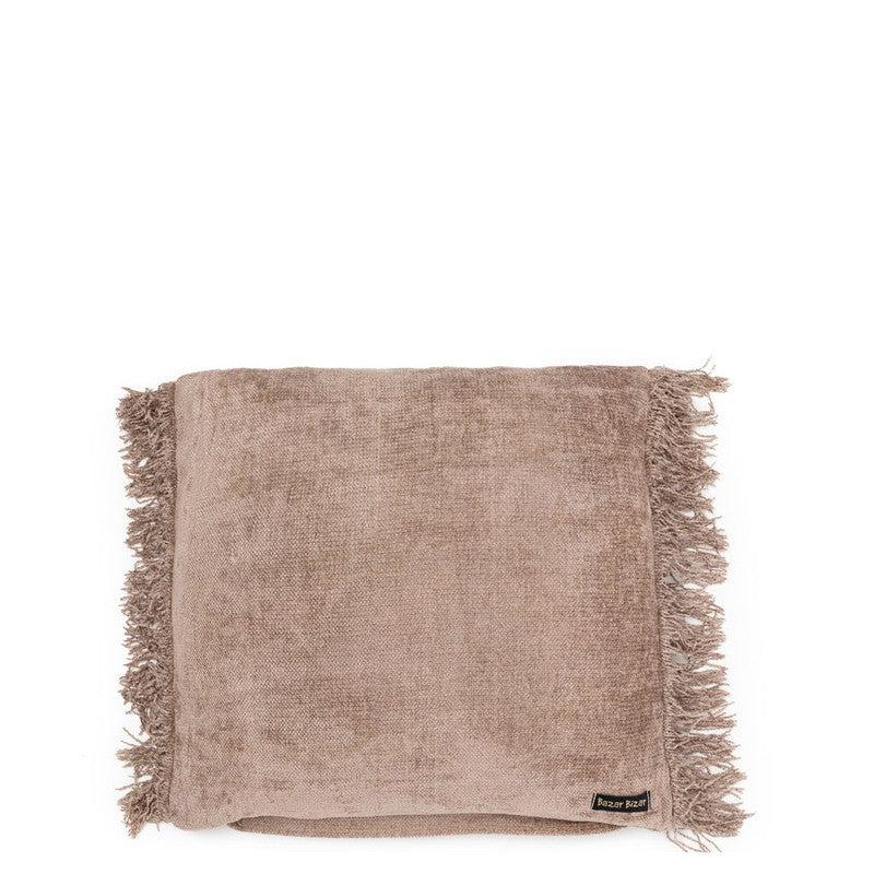 De Oh My Gee Kussenhoes - Concrete Velvet - 40x40 Bazar Bizar Dit katoenen kussen voegt een mooi textuurelement toe aan uw interieur. Een onmisbaar stuk om een boho vibe toe te voegen aan uw woonkamer, slaapkamer of zelfs in de tuin of op het overdekte te