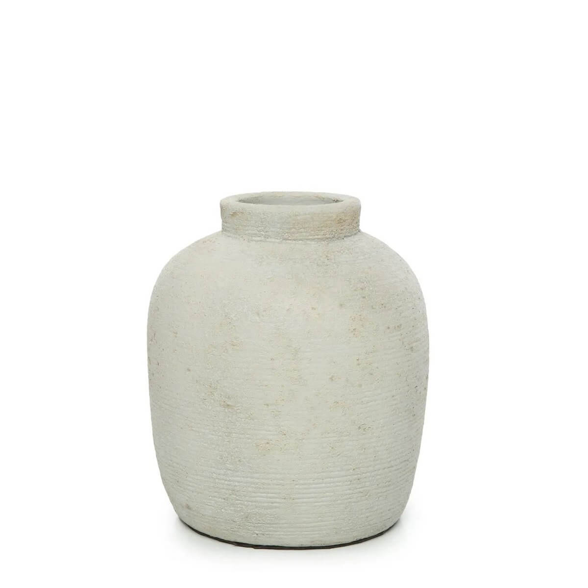Bohemian style De Peaky Vaas in beton, perfect for adding charm to your home. Suitable for dried or fresh flowers. Eco-friendly decor.