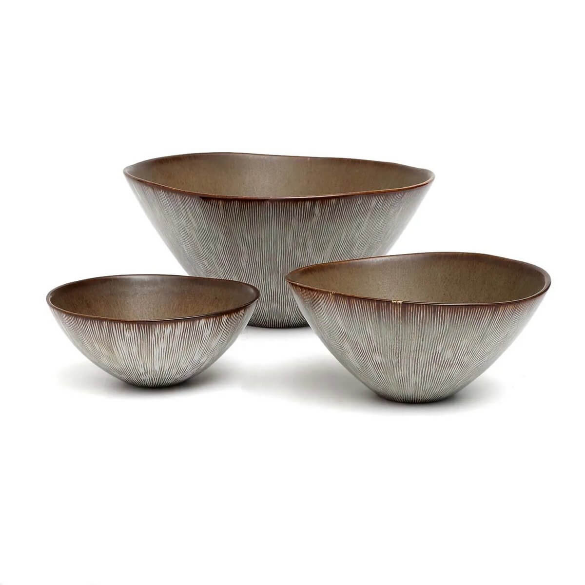 Set van 3 Peniche serveerschalen, geïnspireerd door de Portugese kustlijn, perfecte schalen voor salades en pastagerechten.