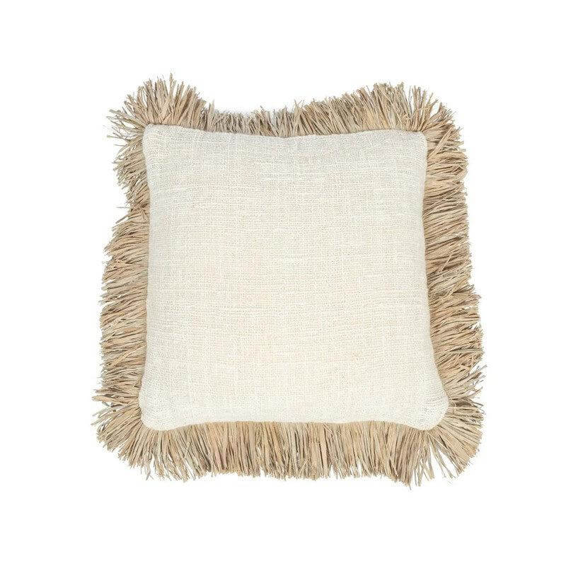 De Saint Tropez kussenhoes met natuurlijke raffia franjes in wit ontwerp, perfect voor boho-interieur, maat 40x40 cm.