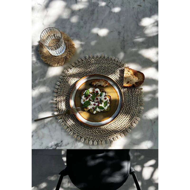 De Seagrass Shell Placemat - Natuurlijk-placemat-Bazar Bizar Living-Ik Hout ervan.