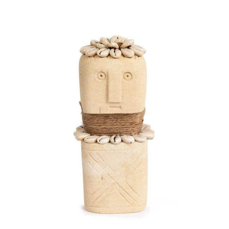 Handgesneden Sumba-steen beeld #30 uit Indonesië, traditioneel zandstenen sierbeeld voor bescherming en genezing in Sumba dorpen.