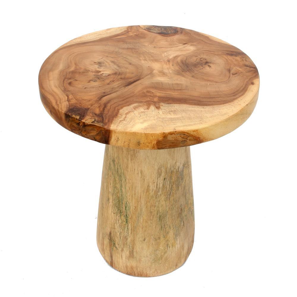 De Timber Conic Bijzettafel van Munggur hout met unieke natuurlijke scheuren en markeringen, perfect voor een stijlvol interieur.