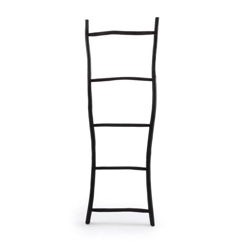 De Tulum Ladder - Zwart, decoratieve teakhouten boho ladder voor handdoeken en plaids in badkamer of woonkamer. Natuurlijke blikvanger.