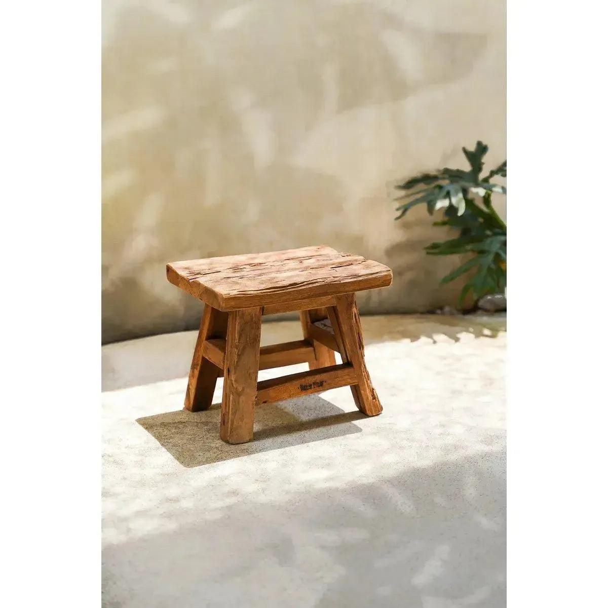 De Yoke Kruk - Naturel - S-kruk-Bazar Bizar Living-Ik Hout ervan.