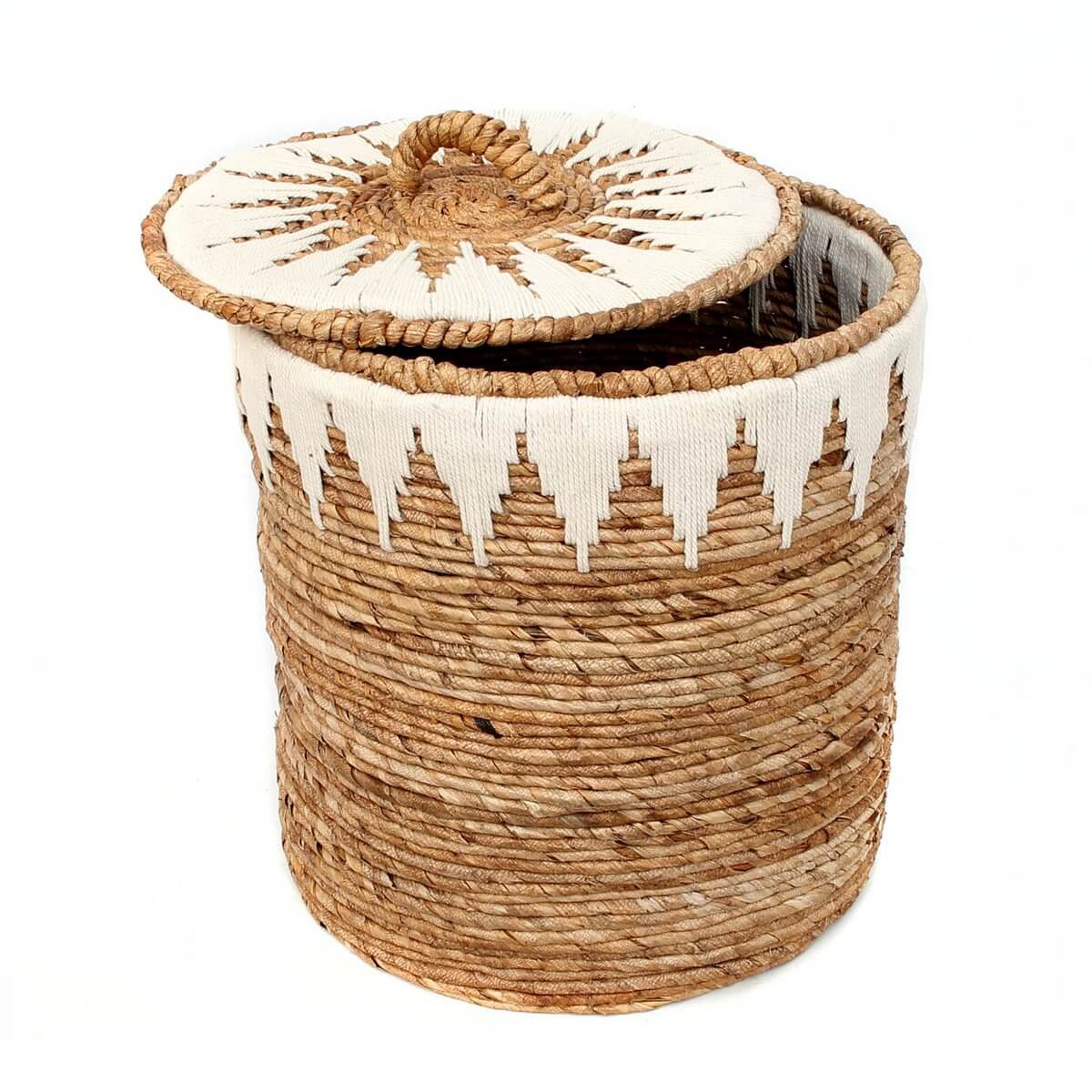 Handgeweven wasmand van bananenblad met deksel, duurzaam en bohemian stijl, ideaal voor moderne en landelijke interieurs.