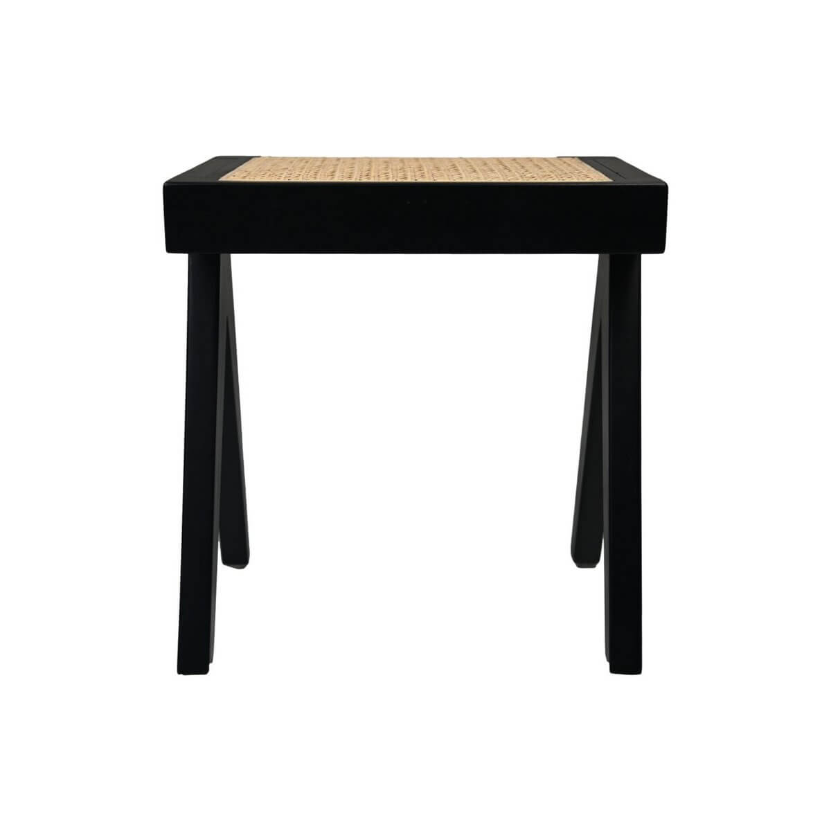 Decoratieve zwarte kruk met rotan zitting, afmetingen 42x32x45 cm, ideaal voor modern interieur.