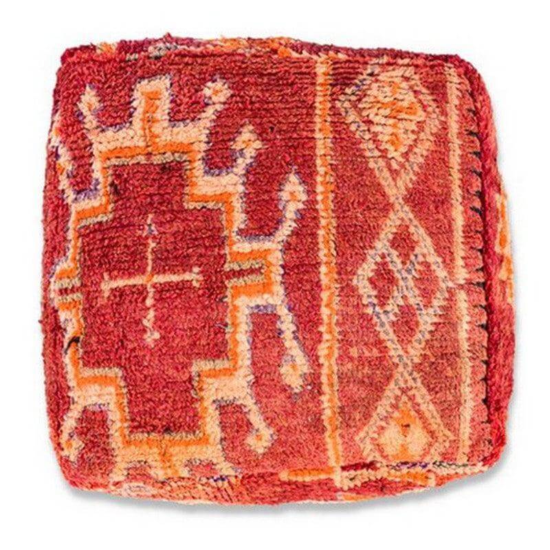 Marokkaans vloerkussen K1001, handgemaakt van vintage Berberkleed, bohemian sfeer voor woon- of slaapkamer.