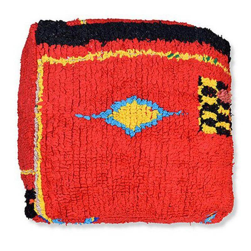 Handgemaakt Marokkaans vloerkussen in bohemian stijl, rood met kleurrijk patroon. Uniek vintage, gemaakt van Marokkaans berberkleed.