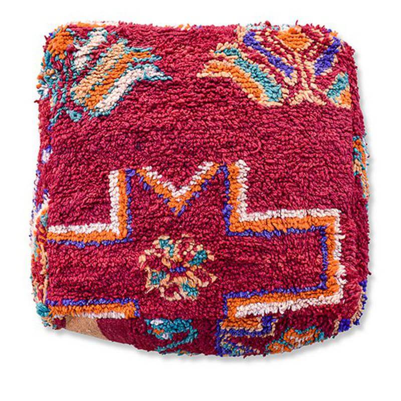 Marokkaans vloerkussen K1186 met bohemian design, gemaakt van vintage Berberkleed, unieke handgemaakte eyecatcher voor woondecoratie.