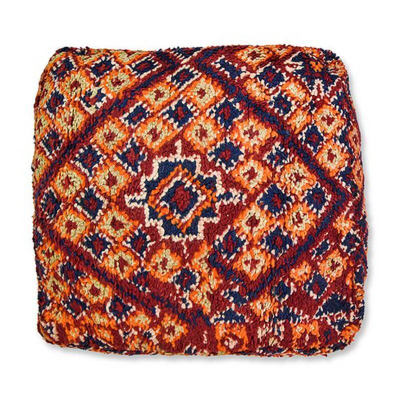 Marokkaans vloerkussen van vintage Berberkleed, kleurrijk en uniek, bohemian stijl voor woon- of slaapkamer, model k596.