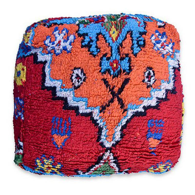 Marokkaans vloerkussen k701, kleurrijk bohemian design met vintage Berberpatroon voor woon- of slaapkamer, uniek en handgemaakt.