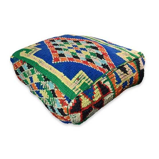 Uniek Marokkaans vloerkussen - kleurrijk vintage design voor een bohemian sfeer.