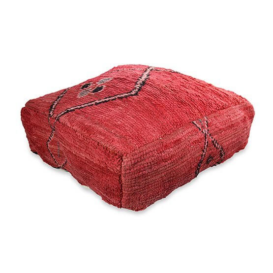 Marokkaans vloerkussen k719, handgemaakt van vintage berberkleed, bohemian stijl, unieke en originele decoratie voor woon- of slaapkamer.