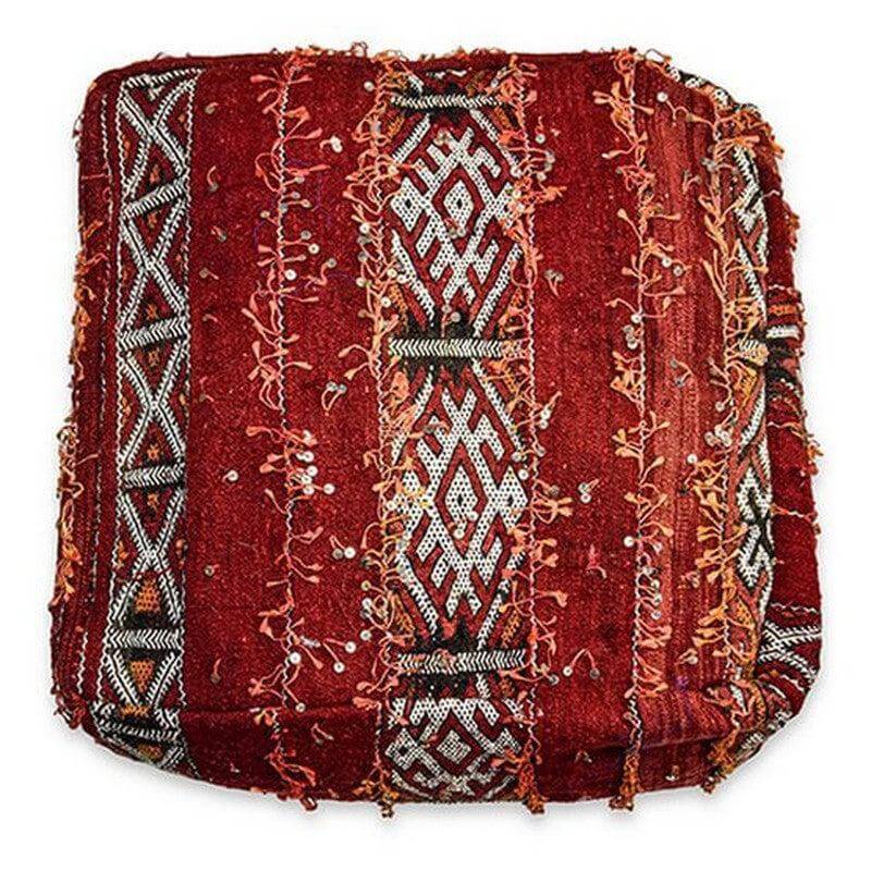 Marokkaans vloerkussen k724 met bohemian design, gemaakt van vintage Berberkleed. Uniek handgemaakt item voor woon- of slaapkamer.