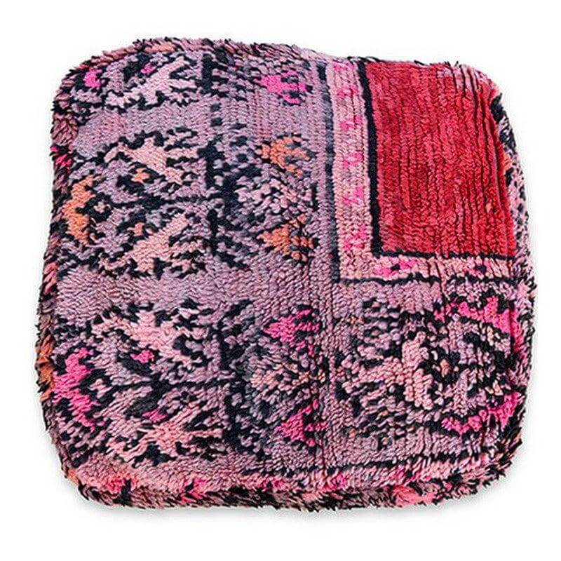 Marokkaans vloerkussen k762, uniek handgemaakt Berberkussen, bohemian sfeer, vintage stijl in roze en rood tinten, eyecatcher interieur