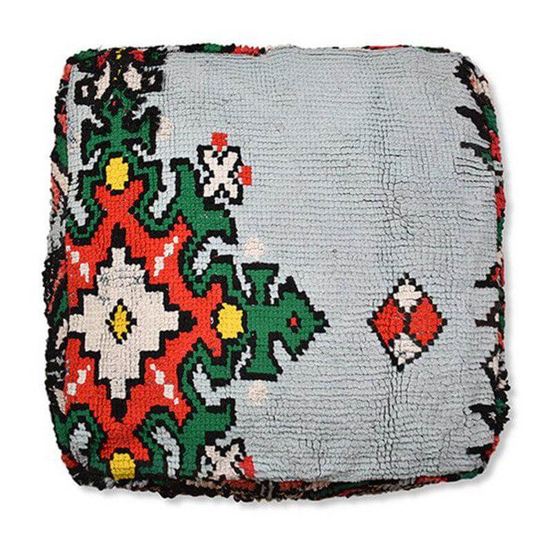 Uniek Marokkaans vloerkussen k408 met vintage Berberkleed, turkoois bohemian design. Eyecatcher voor woon- of slaapkamer.