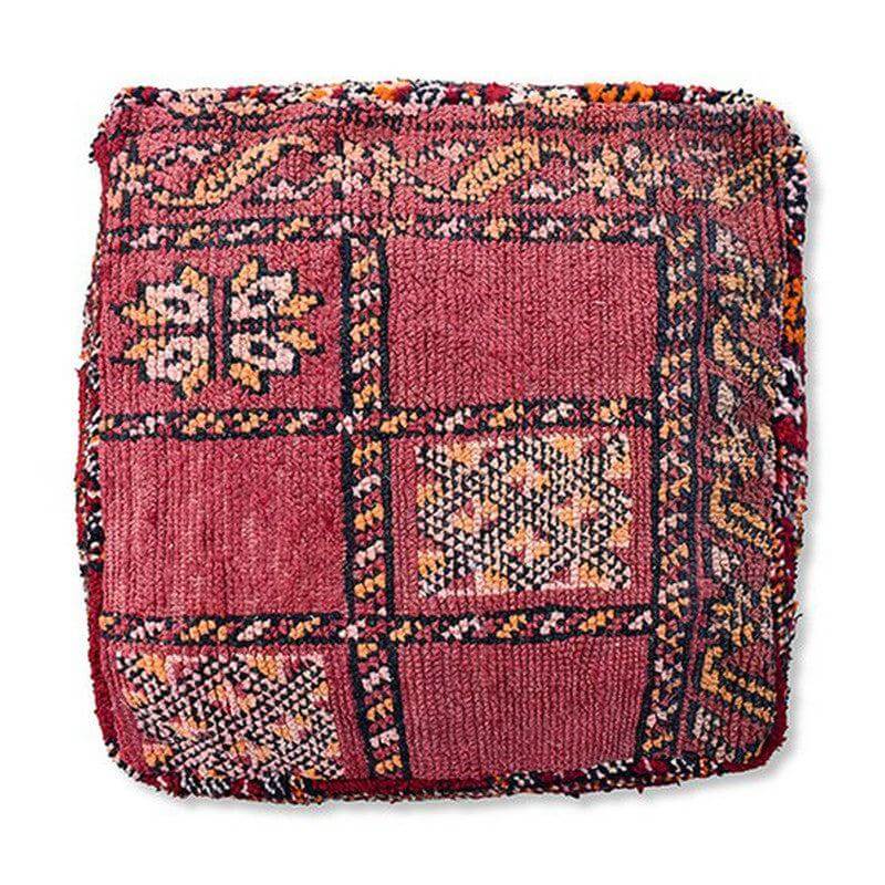 Marokkaans vloerkussen vintage met rood patroon, handgemaakt uit Berberkleed, geeft bohemian sfeer aan je interieur.