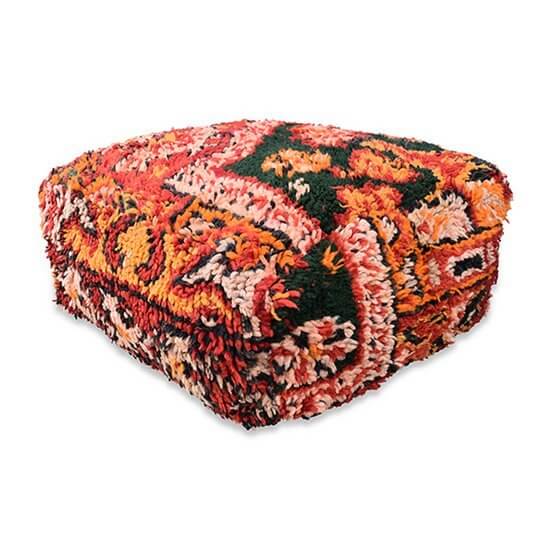 Marokkaans vloerkussen vintage in kleurrijke Bohemian stijl, handgemaakt van authentiek berberkleed. Uniek woonaccessoire.