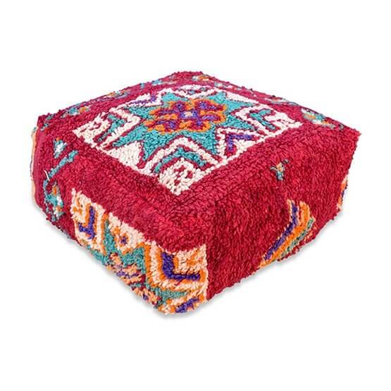 Marokkaans vloerkussen vintage K1276, handgemaakt van Berberkleed, kleurrijk bohemian sfeer, uniek woondecoratie item.