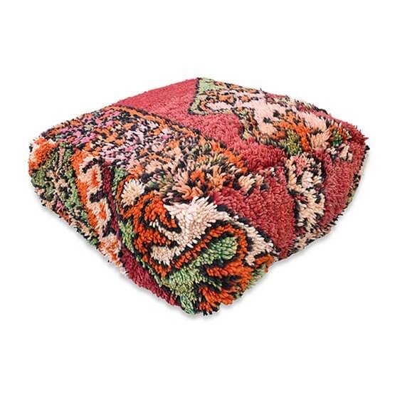 Marokkaans vloerkussen vintage met kleurrijk bohemian patroon, handgemaakt van berberkleed. Uniek en sfeervol woondecor.