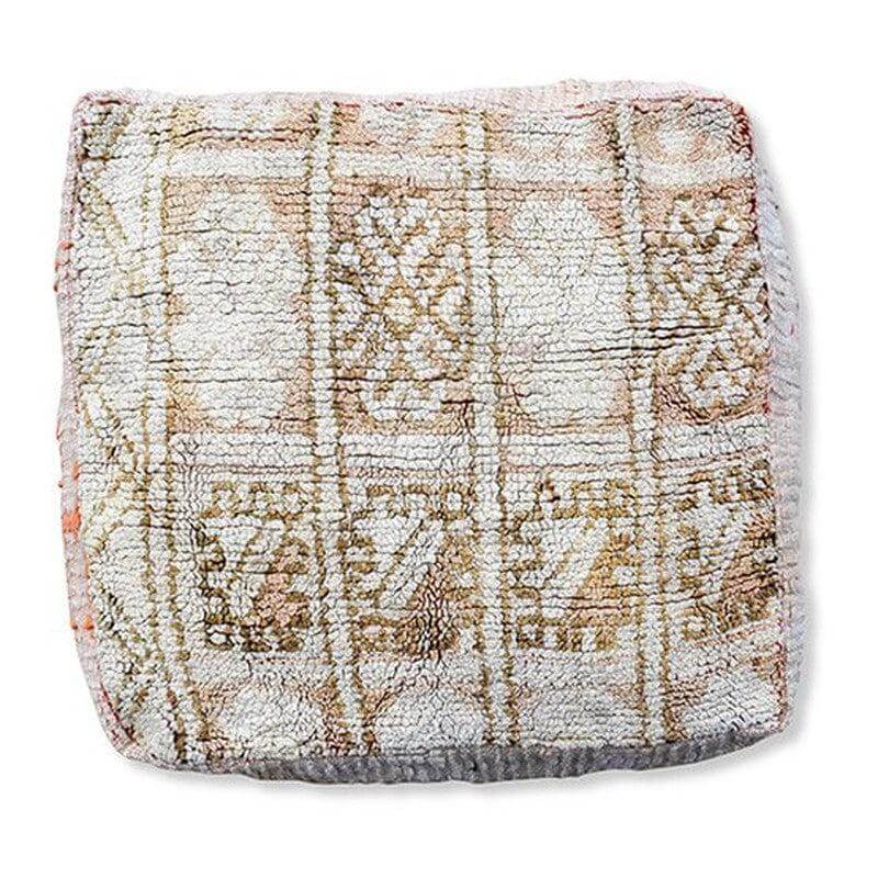 Vintage Marokkaans vloerkussen K1414 met bohemian stijl en uniek Berberpatroon, handgemaakt uit Marokkaans kleed.