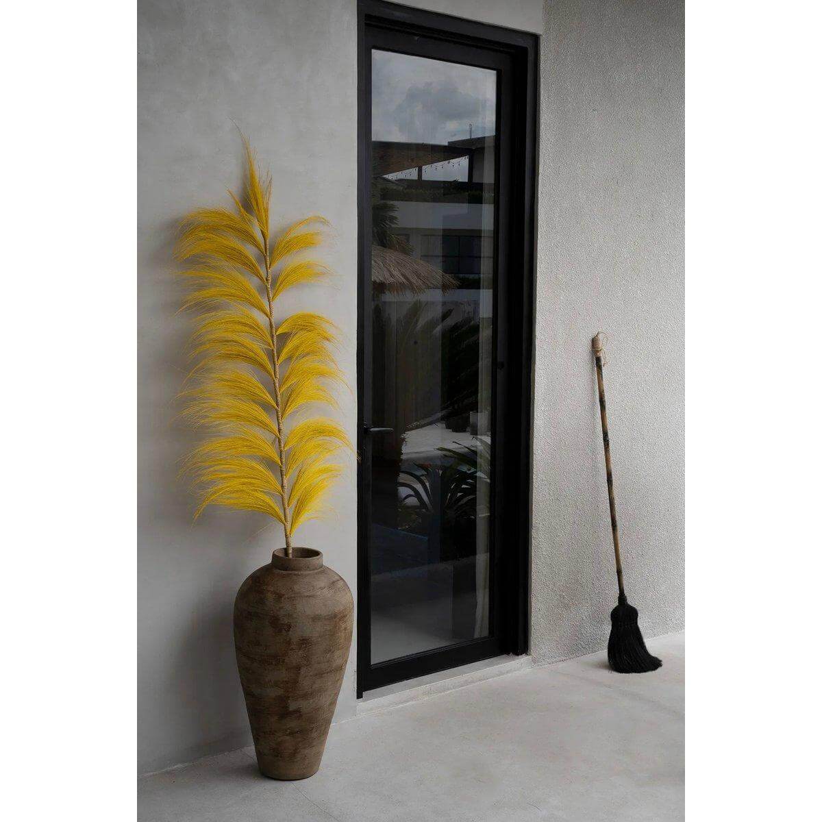 The Big Broom - Zwart-Bazar Bizar Living-Ik Hout ervan.