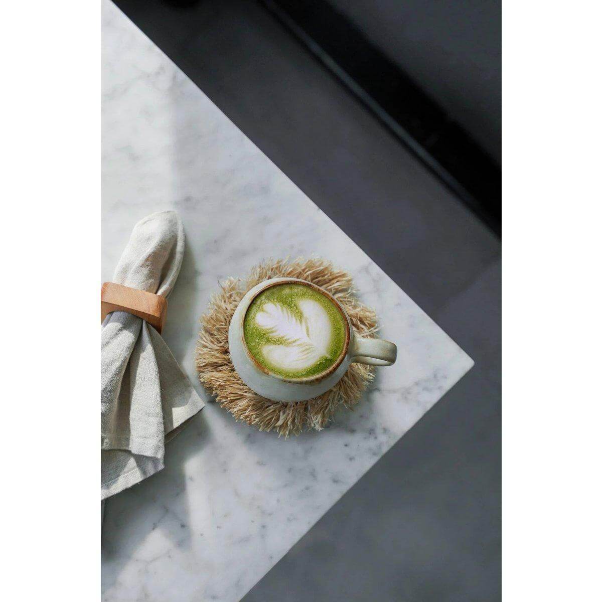 The Fringe Raffia Coaster - Natural-placemat-Bazar Bizar Living-Ik Hout ervan.