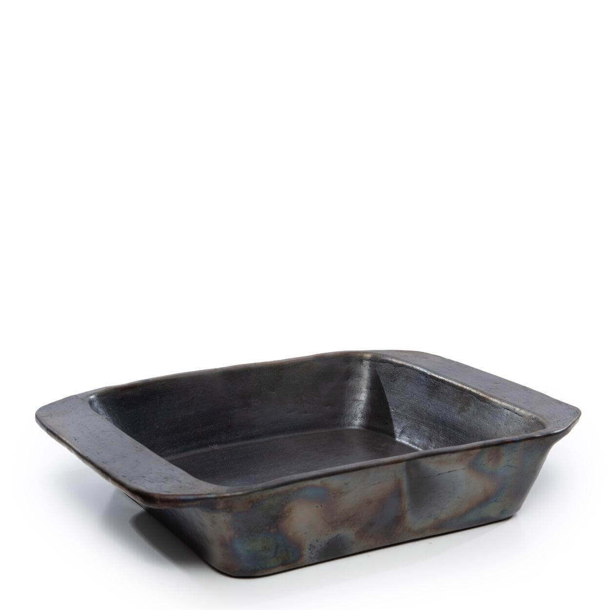 Stijlvolle zwarte terracotta ovenschaal, ideaal voor familiediners. Strak design, niet-vaatwasmachinebestendig, afmetingen: 14x28x37 cm.