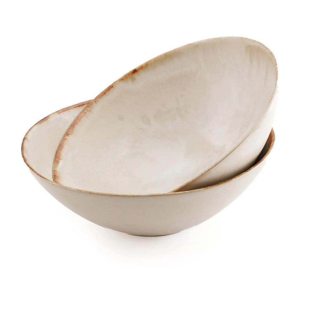 Elegant Portugese serveerschaal De Cascais in wit met gouden accenten, ideaal voor een chique tafelsetting. Chipbestendig keramiek.