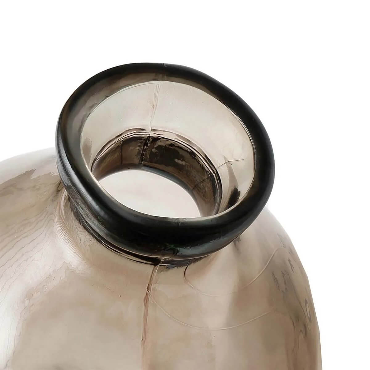 Close-up of the beige Jinsuo Vase's neck, showcasing its elegant Bohemian design with smooth, flowing organic lines.
