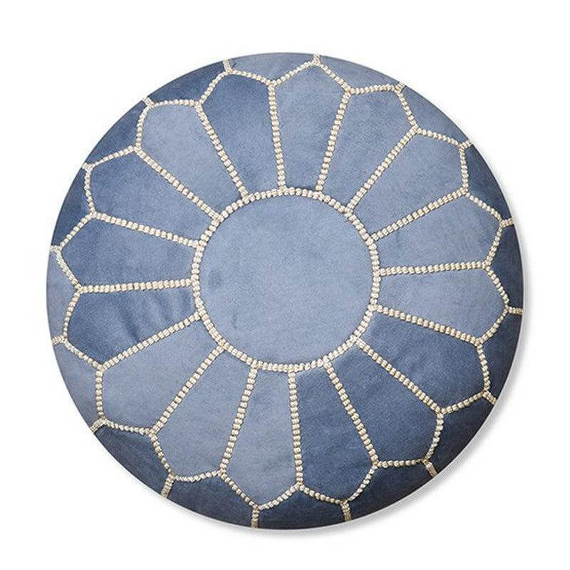 Fluwelen poef in denimblauw met Marokkaans design, ideaal voor gezellige boho sfeer in je woonkamer, slaapkamer of kinderkamer.