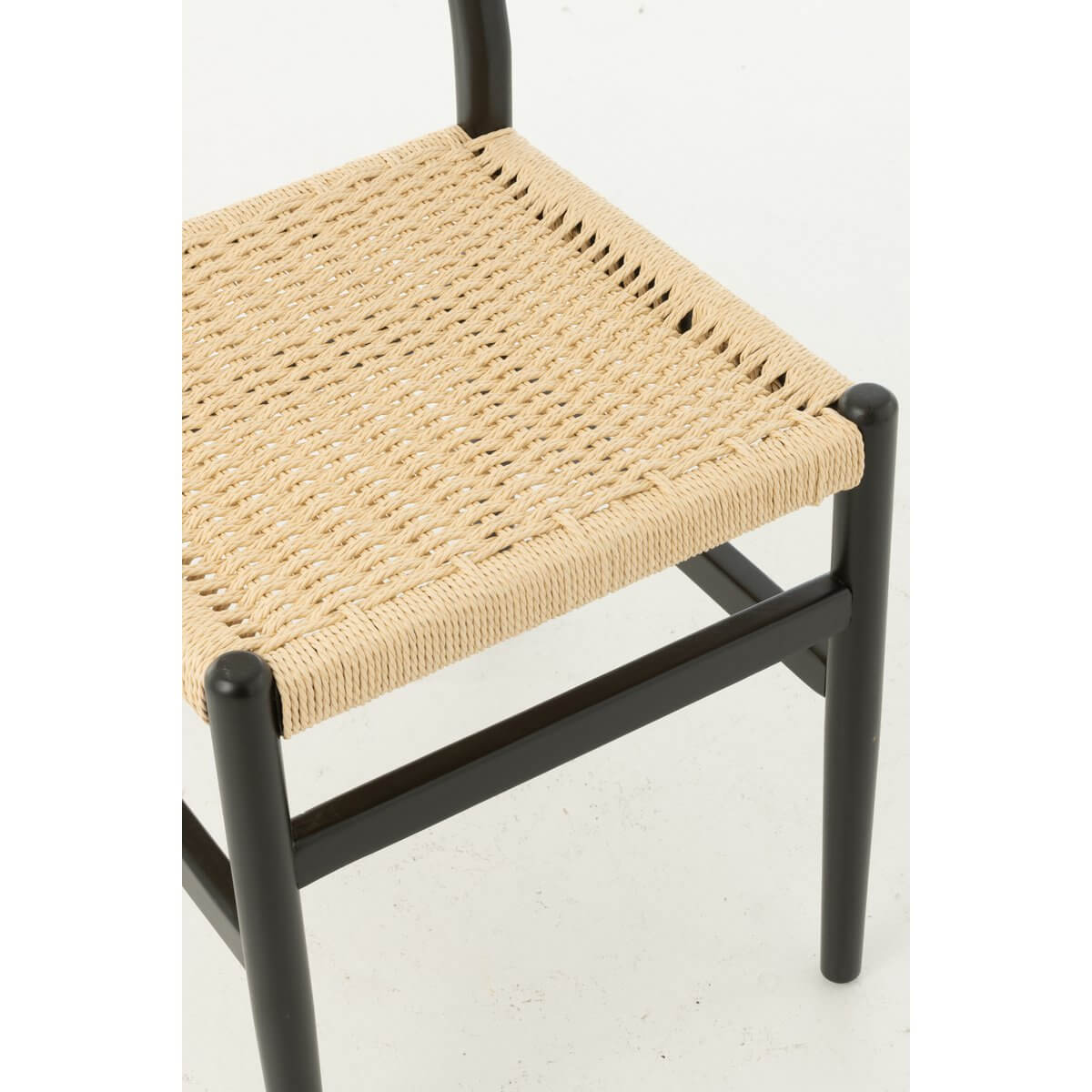 Stijlvolle J-Line Chair met zwart beukenhouten frame en gevlochten touw zitting