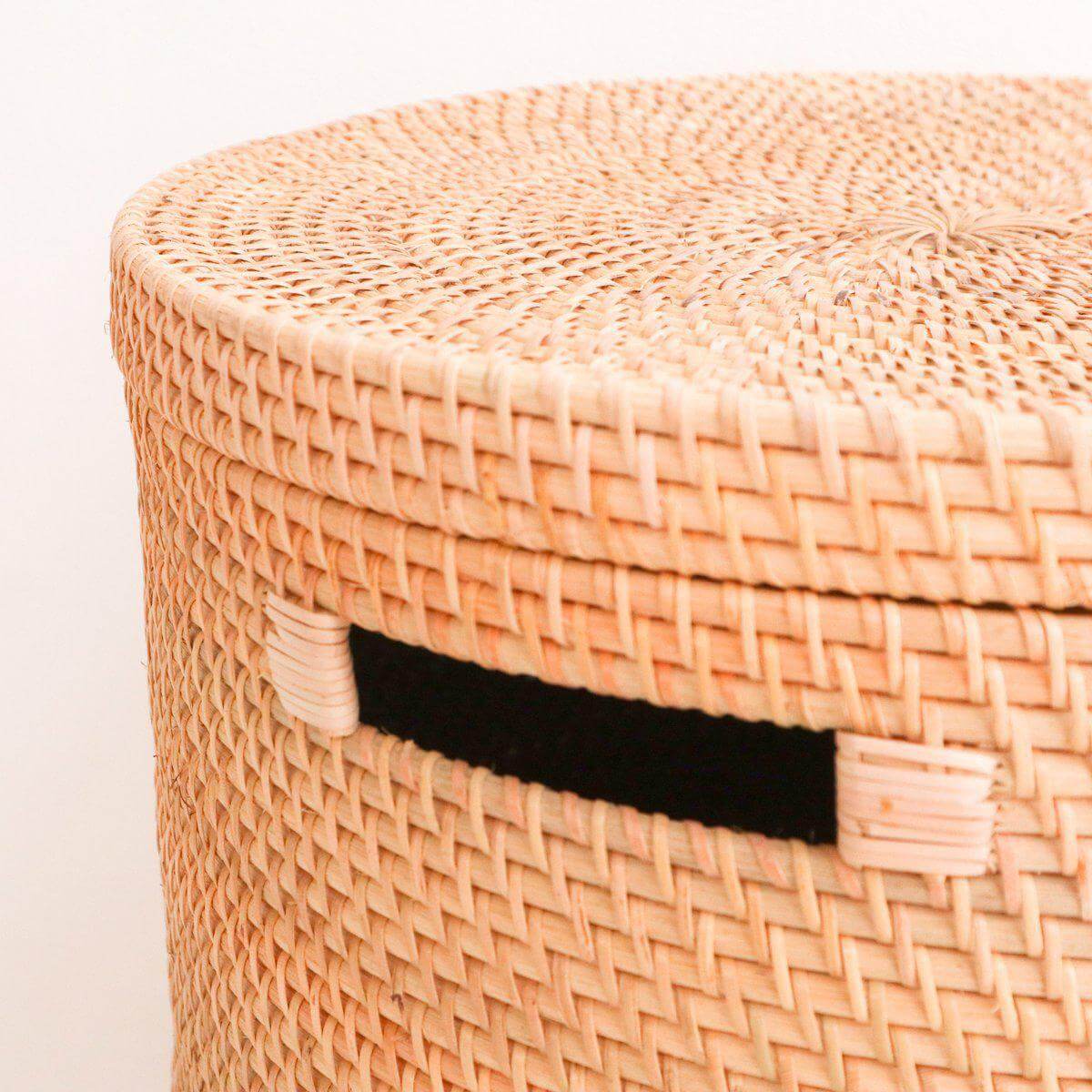 Rotan opbergmand SARI met deksel, handgemaakt, 35cm diameter, duurzaam en elegant design.