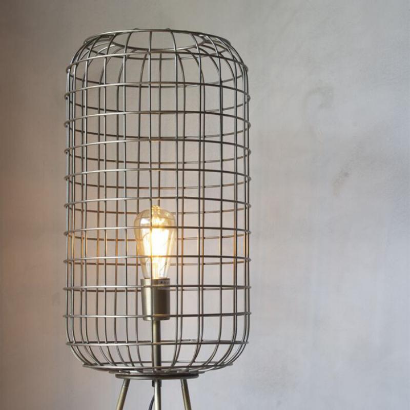 Vloerlamp Marino L Earthware Deze vloerlamp valt als sfeerbrenger op in iedere ruimte van jouw interieur. Je schakelt deze vloerlamp aan en uit met de schakelaar. Gratis thuisbezorgd.